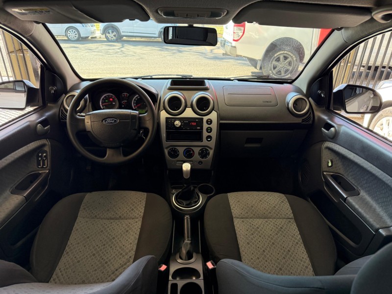 FIESTA 1.6 SE HATCH 16V FLEX 4P MANUAL - 2014 - ESTâNCIA VELHA