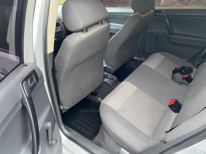 POLO 1.6 MI 8V GASOLINA 4P MANUAL - 2007 - CAXIAS DO SUL