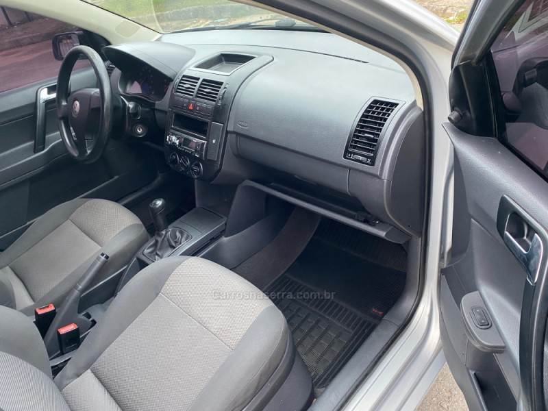 POLO 1.6 MI 8V GASOLINA 4P MANUAL - 2007 - CAXIAS DO SUL