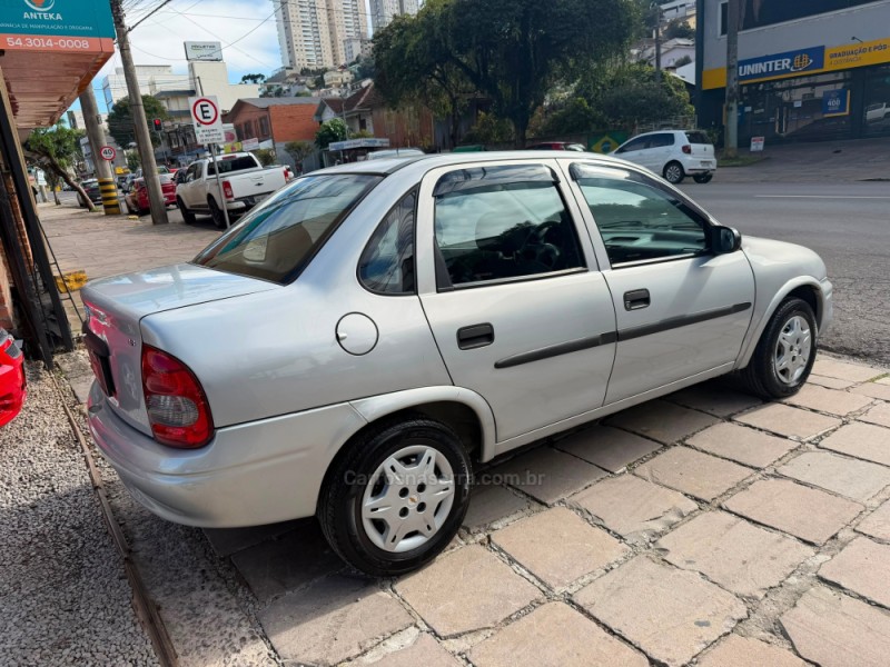 CORSA 1.6 MPFI CLASSIC SEDAN 8V GASOLINA 4P MANUAL - 2003 - CAXIAS DO SUL