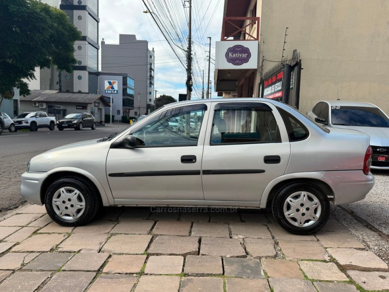 CORSA 1.6 MPFI CLASSIC SEDAN 8V GASOLINA 4P MANUAL - 2003 - CAXIAS DO SUL