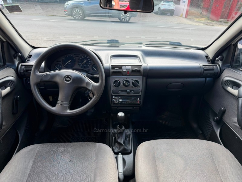 CORSA 1.6 MPFI CLASSIC SEDAN 8V GASOLINA 4P MANUAL - 2003 - CAXIAS DO SUL