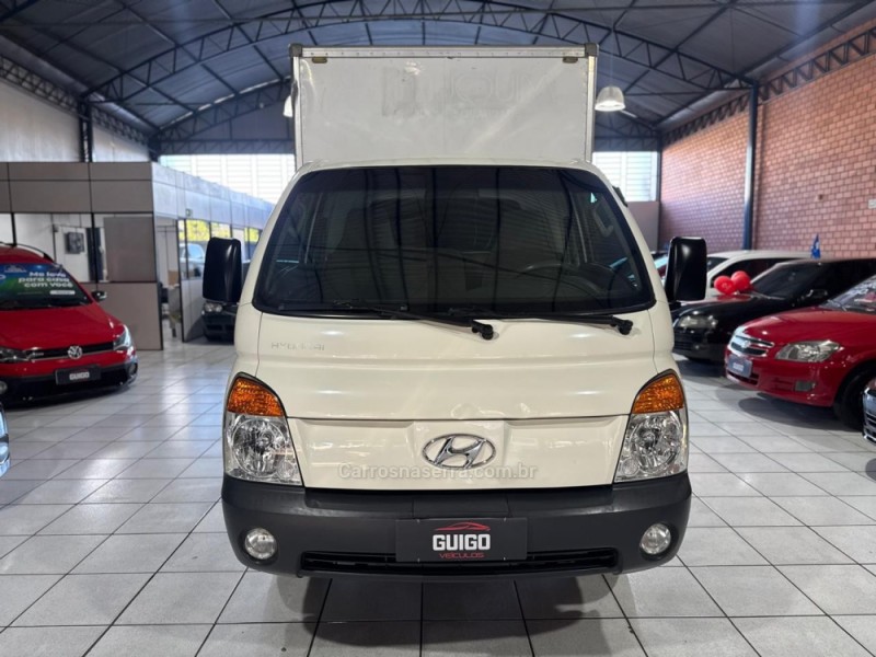 HR 2.5 TCI HD LONGO COM CAÇAMBA 4X2 8V 94CV TURBO INTERCOOLER DIESEL 2P MANUAL - 2008 - NOVO HAMBURGO