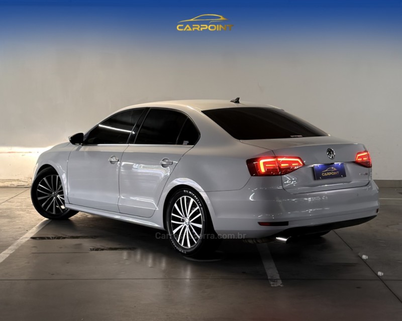 JETTA 2.0 TSI HIGHLINE 211CV GASOLINA 4P DSG - 2017 - CAXIAS DO SUL