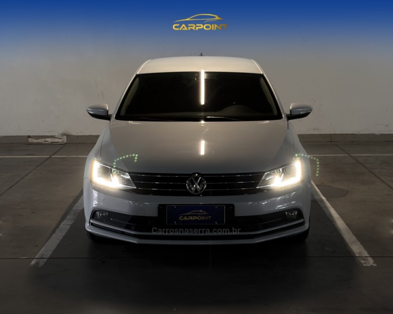 JETTA 2.0 TSI HIGHLINE 211CV GASOLINA 4P DSG - 2017 - CAXIAS DO SUL