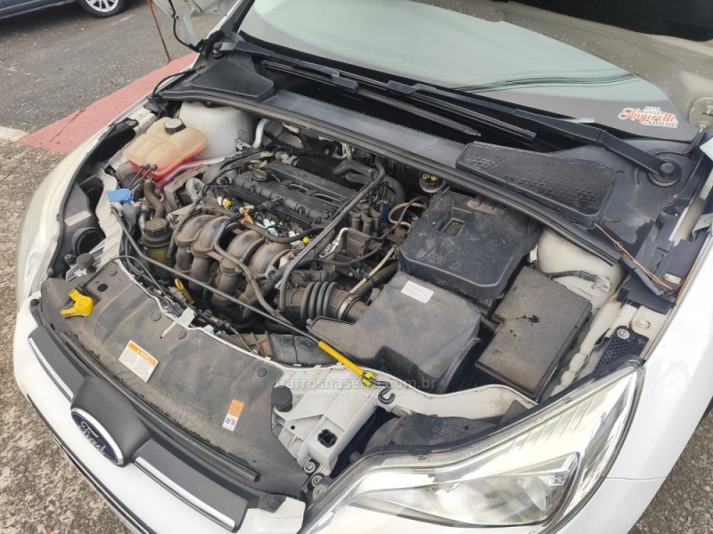 FOCUS 1.6 SE 16V FLEX 4P AUTOMÁTICO - 2015 - FARROUPILHA