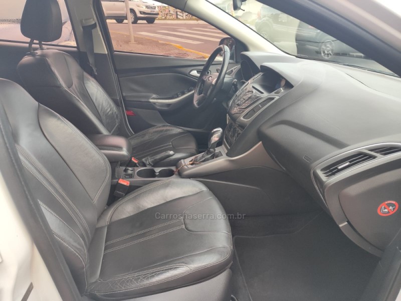 FOCUS 1.6 SE 16V FLEX 4P AUTOMÁTICO - 2015 - FARROUPILHA