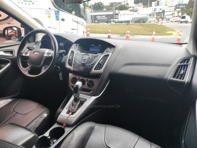 FOCUS 1.6 SE 16V FLEX 4P AUTOMÁTICO - 2015 - FARROUPILHA