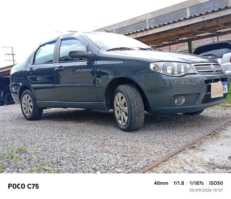 siena 1.8 mpi hlx 8v flex 4p manual 2007 caxias do sul
