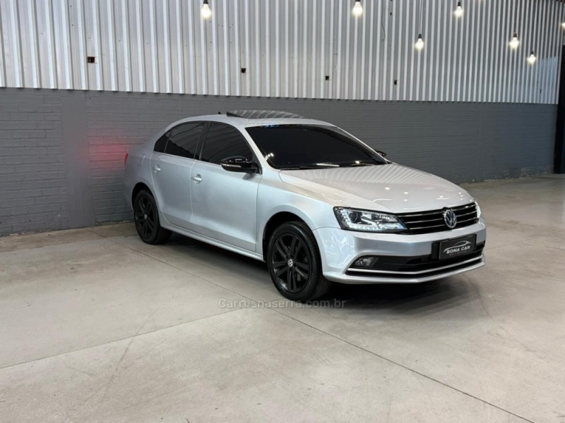 JETTA 2.0 TSI HIGHLINE 200CV GASOLINA 4P TIPTRONIC - 2015 - CAXIAS DO SUL