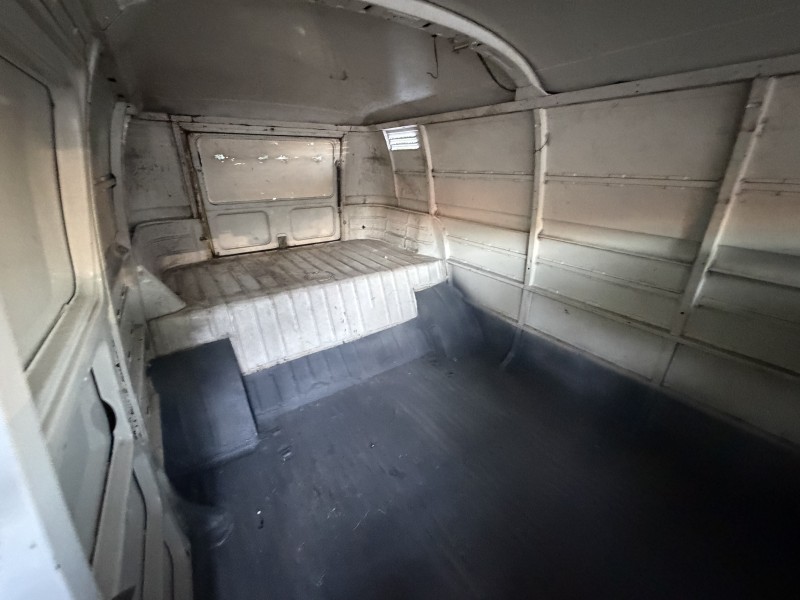 KOMBI 1.6 FURGÃO 8V GASOLINA 3P MANUAL - 1993 - CAXIAS DO SUL