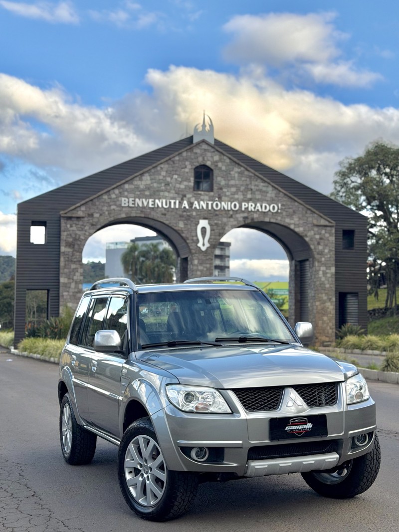 pajero tr4 2.0 4x4 16v 131cv gasolina 4p automatico 2012 antonio prado