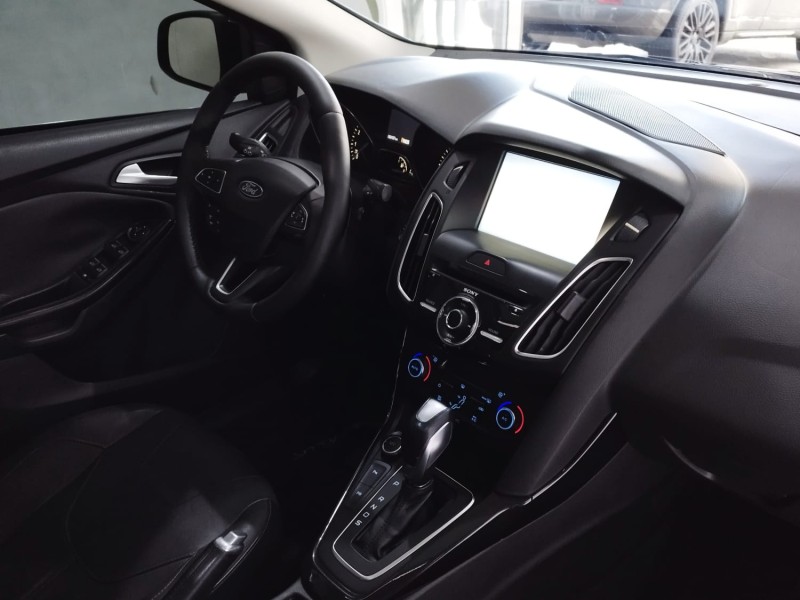FOCUS 2.0 TITANIUM PLUS FASTBACK 16V FLEX 4P AUTOMÁTICO - 2016 - CAXIAS DO SUL