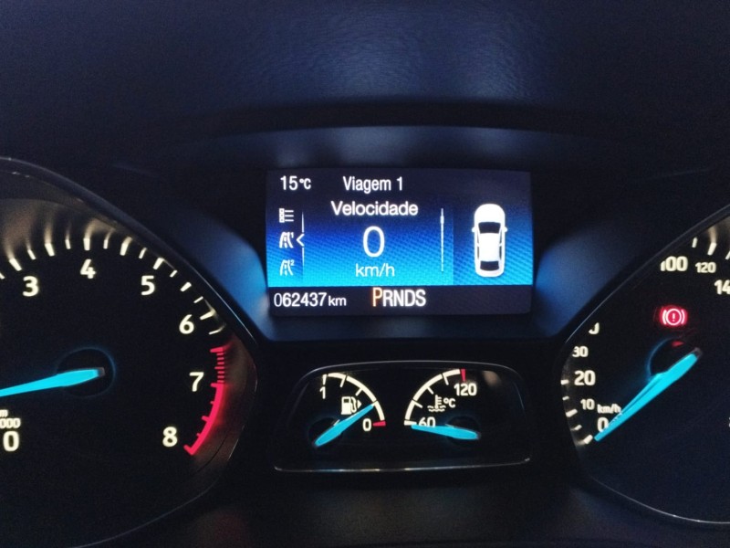 FOCUS 2.0 TITANIUM PLUS FASTBACK 16V FLEX 4P AUTOMÁTICO - 2016 - CAXIAS DO SUL