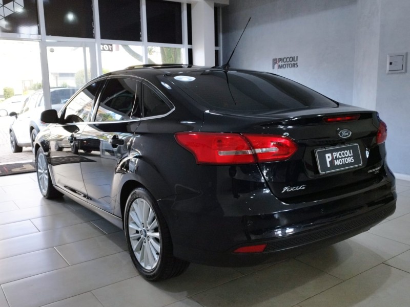 FOCUS 2.0 TITANIUM PLUS FASTBACK 16V FLEX 4P AUTOMÁTICO - 2016 - CAXIAS DO SUL