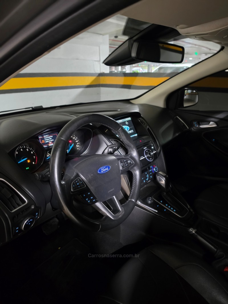 FOCUS 2.0 TITANIUM PLUS SEDAN 16V FLEX 4P AUTOMÁTICO - 2016 - CAXIAS DO SUL
