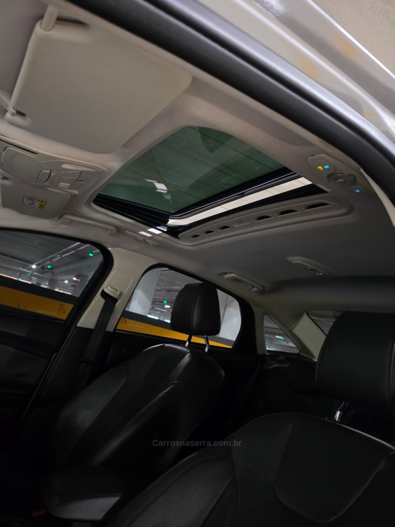 FOCUS 2.0 TITANIUM PLUS SEDAN 16V FLEX 4P AUTOMÁTICO - 2016 - CAXIAS DO SUL