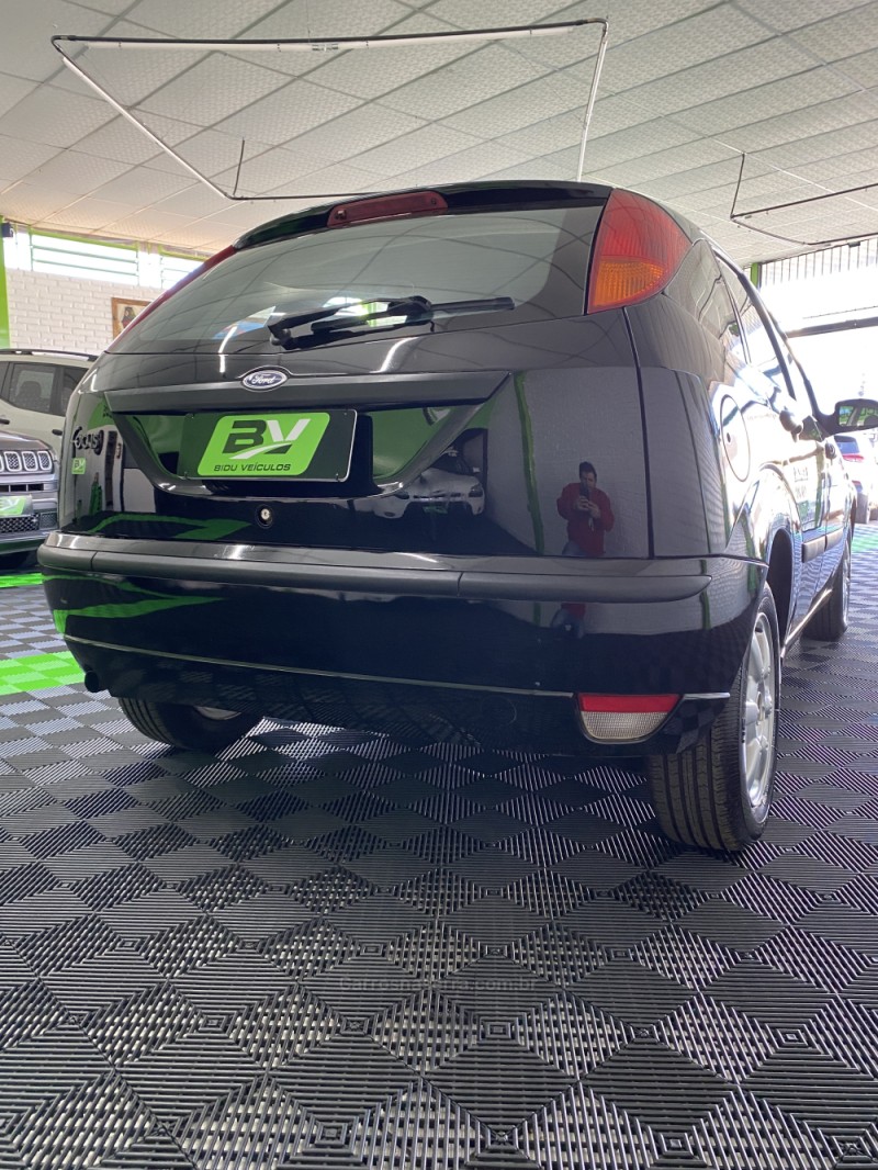 FOCUS 1.6 8V FLEX 4P MANUAL - 2007 - VACARIA