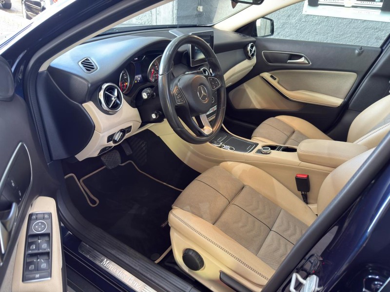 GLA 200 1.6 CGI STYLE 16V TURBO FLEX 4P AUTOMÁTICO - 2018 - FARROUPILHA