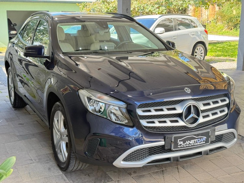 GLA 200 1.6 CGI STYLE 16V TURBO FLEX 4P AUTOMÁTICO - 2018 - FARROUPILHA