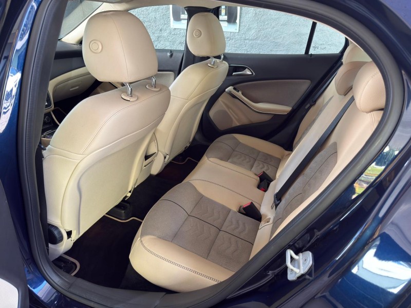 GLA 200 1.6 CGI STYLE 16V TURBO FLEX 4P AUTOMÁTICO - 2018 - FARROUPILHA