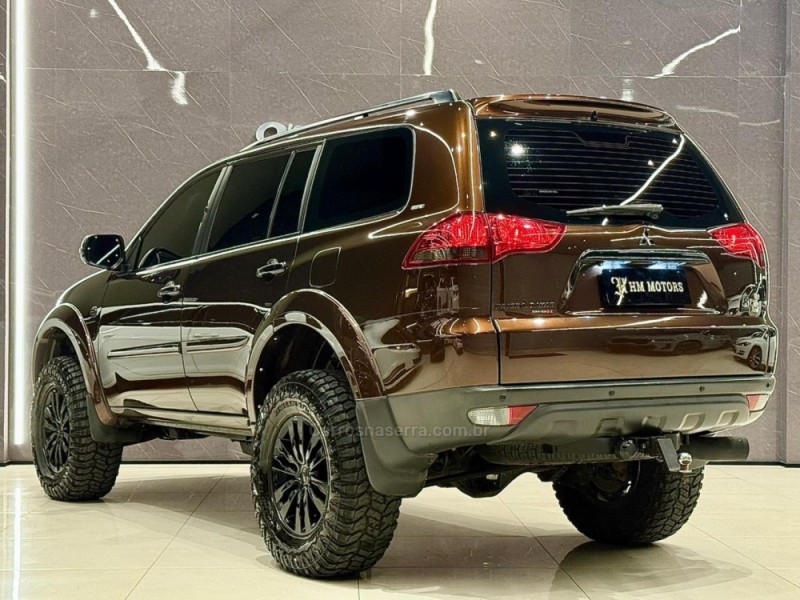 PAJERO DAKAR 3.2 HPE S 4X4 7 LUGARES 16V TURBO INTERCOOLER DIESEL 4P AUTOMÁTICO - 2015 - CAXIAS DO SUL