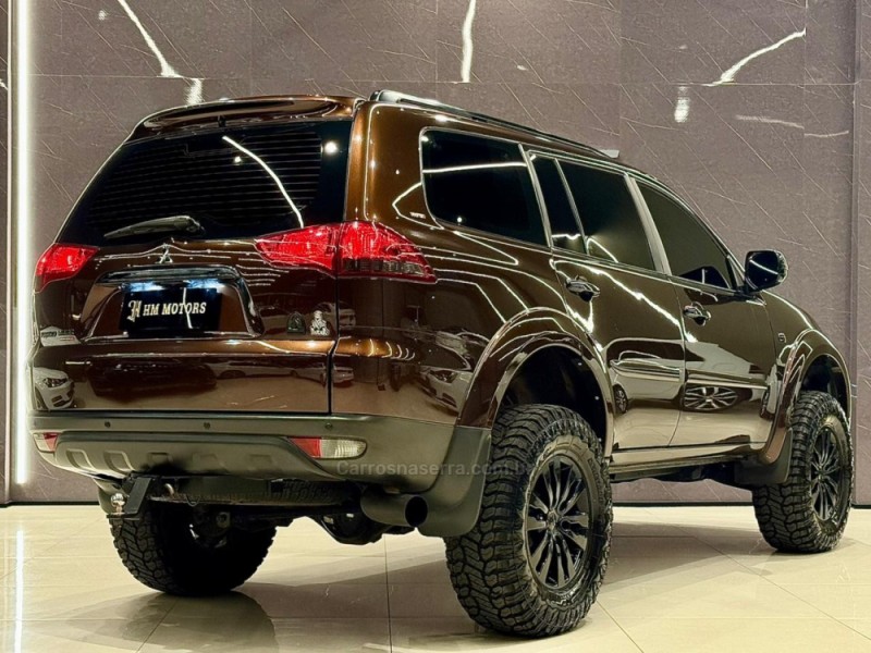 PAJERO DAKAR 3.2 HPE S 4X4 7 LUGARES 16V TURBO INTERCOOLER DIESEL 4P AUTOMÁTICO - 2015 - CAXIAS DO SUL