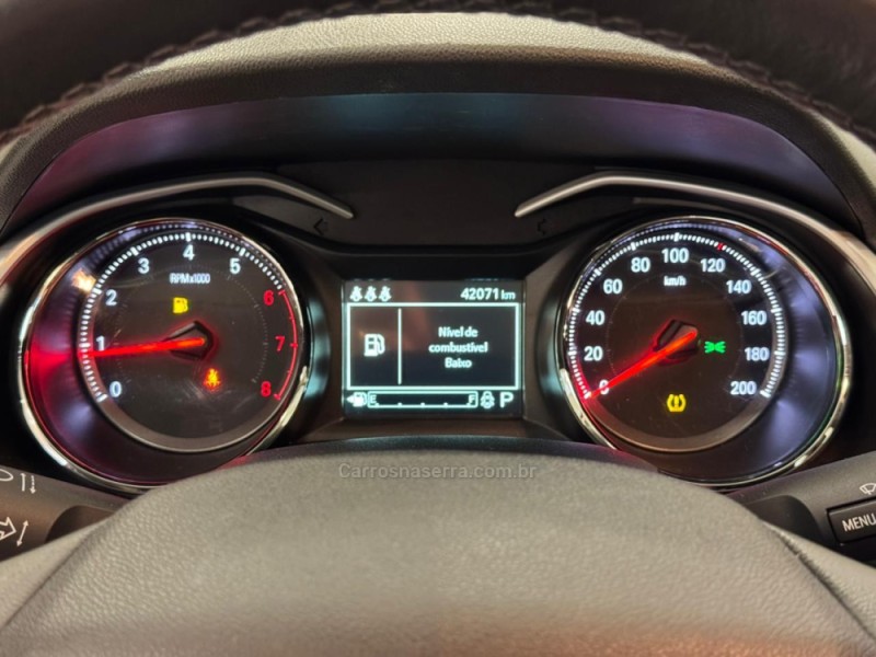 ONIX 1.0	PREMIER PLUS 12V TURBO FLEX 4P AUTOMÁTICO - 2025 - VERANóPOLIS