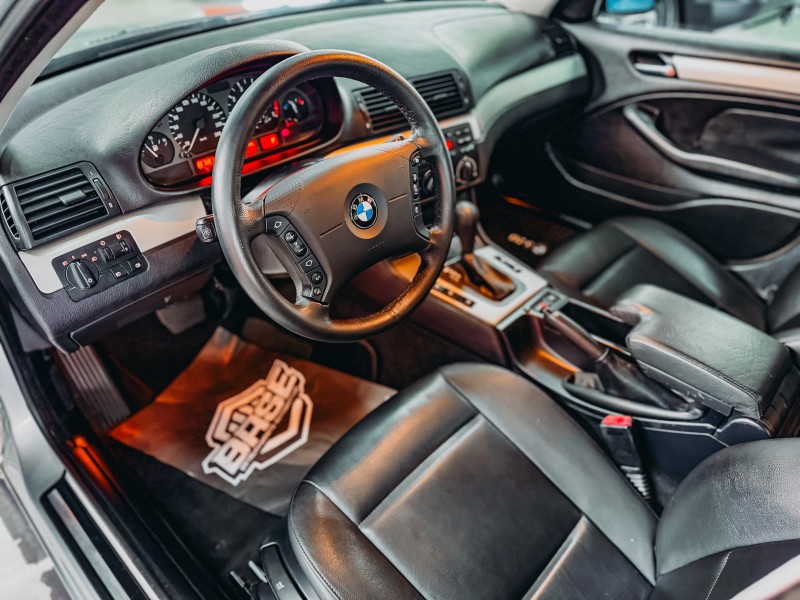 320I 2.2 24V GASOLINA 4P AUTOMÁTICO - 2003 - CAXIAS DO SUL