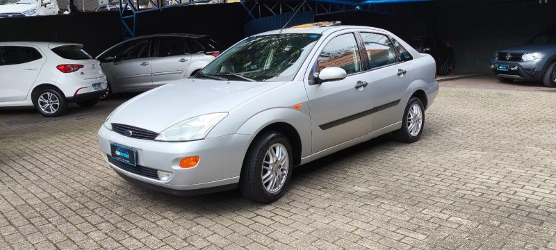 focus 2.0 ghia sedan 16v gasolina 4p manual 2002 caxias do sul