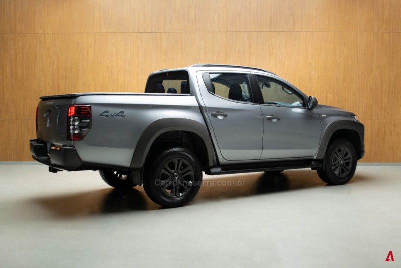 L200 TRITON 2.4 SPORT OUTDOOR PLUS TURBO 16V 4X4 DIESEL 4P AUTOMÁTICO - 2025 - GARIBALDI