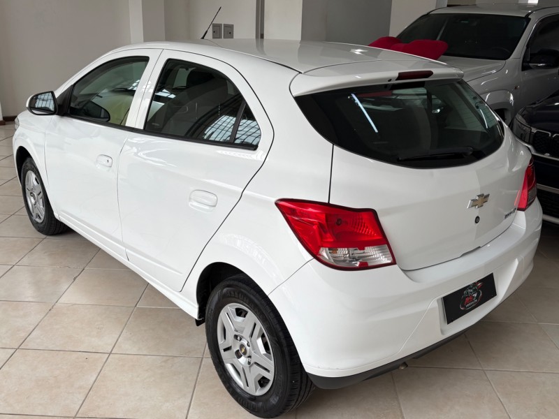 ONIX 1.0 MPFI LT 8V FLEX 4P MANUAL - 2014 - BENTO GONçALVES