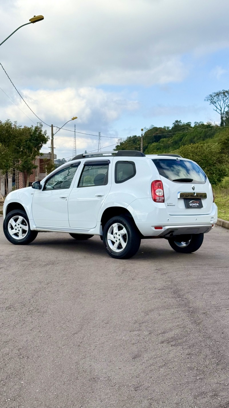 DUSTER 1.6 DYNAMIQUE 4X2 16V FLEX 4P MANUAL - 2013 - FLORES DA CUNHA
