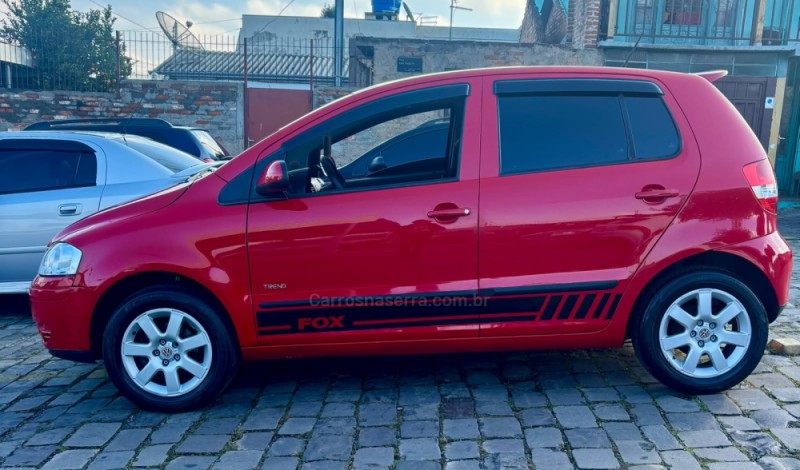 FOX 1.0 ITREND 8V FLEX 4P MANUAL - 2010 - CAXIAS DO SUL