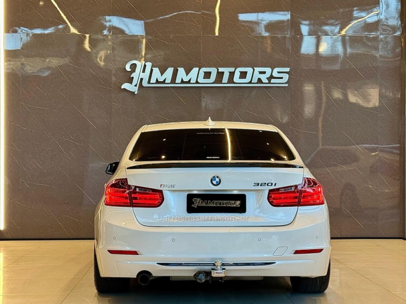 320I 2.0 SPORT 16V TURBO GASOLINA 4P AUTOMÁTICO - 2013 - CAXIAS DO SUL