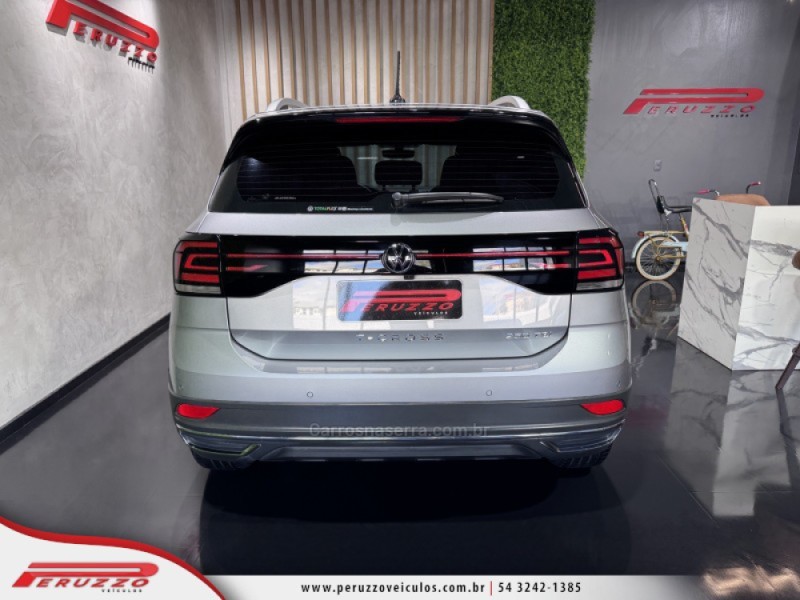 T-CROSS 1.4 HIGHLINE TSI 16V FLEX 4P AUTOMÁTICO - 2024 - NOVA PRATA