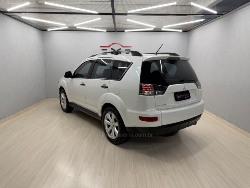 OUTLANDER 2.0 16V GASOLINA 4P AUTOMÁTICO - 2013 - CAXIAS DO SUL