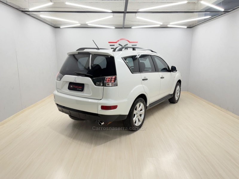 OUTLANDER 2.0 16V GASOLINA 4P AUTOMÁTICO - 2013 - CAXIAS DO SUL