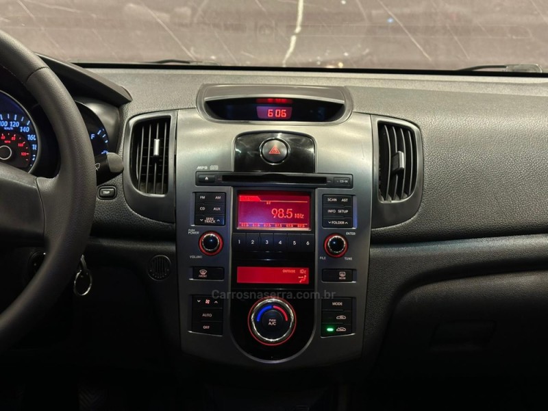 CERATO 1.6 EX SEDAN 16V GASOLINA 4P MANUAL - 2011 - CAXIAS DO SUL