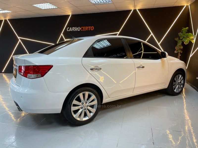 CERATO 1.6 SX3 16V FLEX 4P MANUAL - 2013 - NOVO HAMBURGO