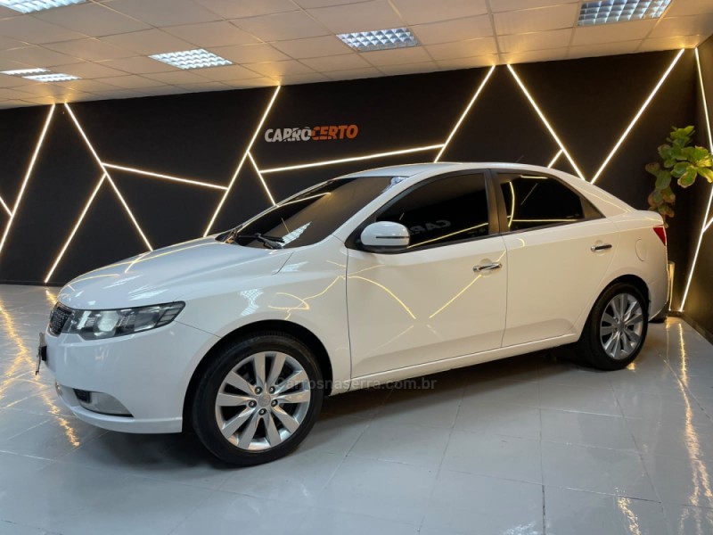 CERATO 1.6 SX3 16V FLEX 4P MANUAL - 2013 - NOVO HAMBURGO