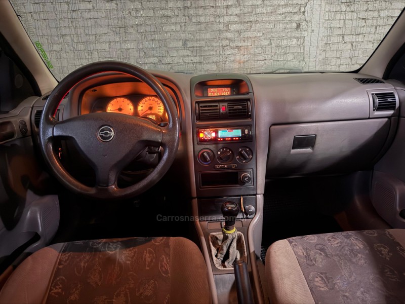 ASTRA 2.0 MPFI SUNNY 8V GASOLINA 2P MANUAL - 2002 - CAXIAS DO SUL