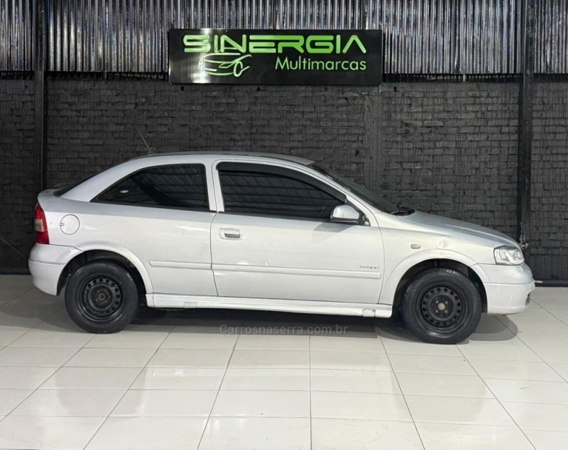 ASTRA 2.0 MPFI SUNNY 8V GASOLINA 2P MANUAL - 2002 - CAXIAS DO SUL