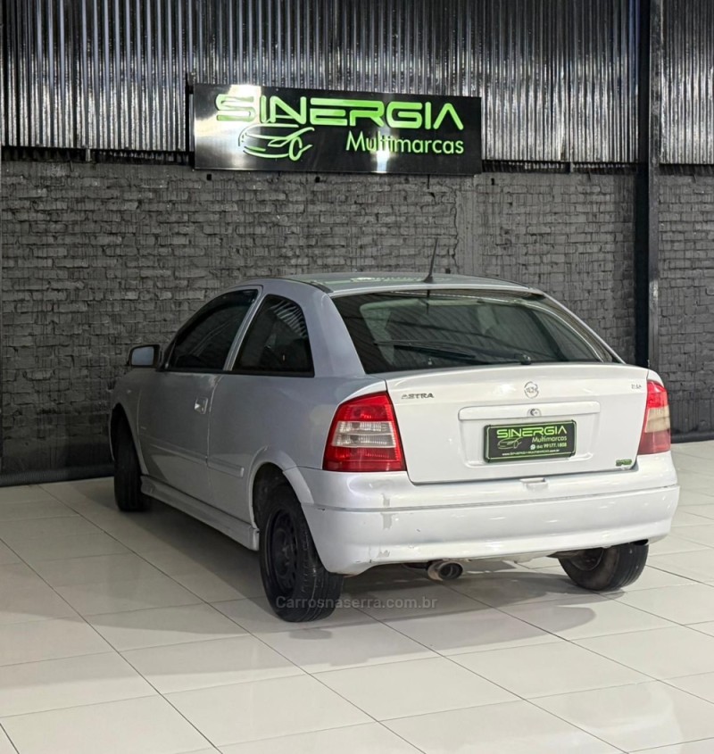 ASTRA 2.0 MPFI SUNNY 8V GASOLINA 2P MANUAL - 2002 - CAXIAS DO SUL