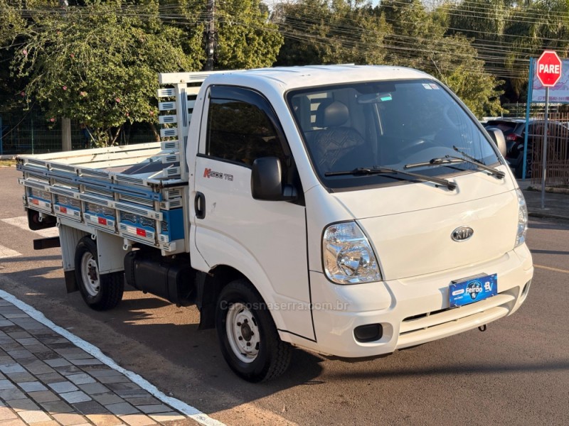 BONGO 2.5 K-2500 4X2 CS TURBO DIESEL 2P MANUAL - 2011 - ESTâNCIA VELHA