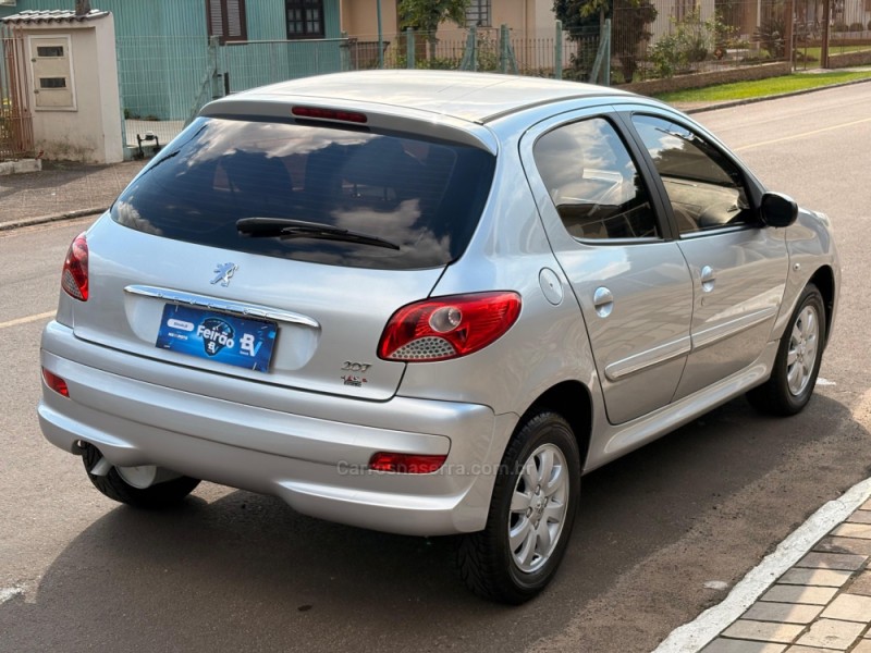 207 1.4 XR 8V FLEX 4P MANUAL - 2011 - ESTâNCIA VELHA
