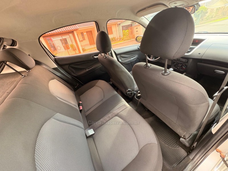 207 1.4 XR 8V FLEX 4P MANUAL - 2011 - ESTâNCIA VELHA