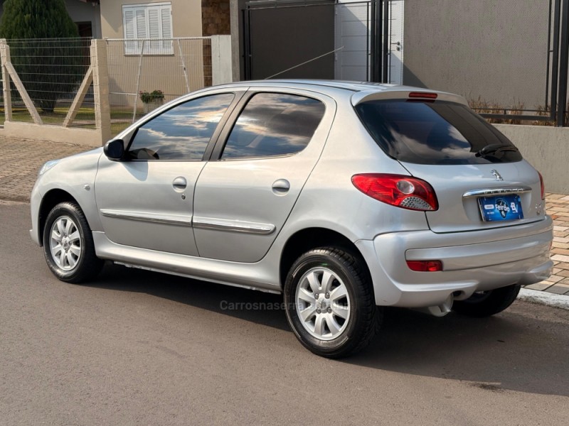 207 1.4 XR 8V FLEX 4P MANUAL - 2011 - ESTâNCIA VELHA