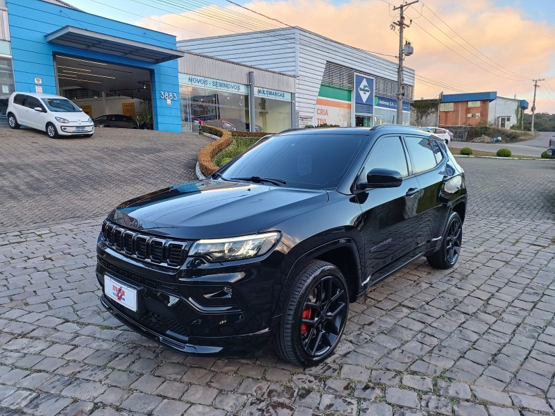 COMPASS 2.0 BLACKHAWK 4 TURBO GASOLINA 4P AUTOMÁTICO - 2025 - FLORES DA CUNHA