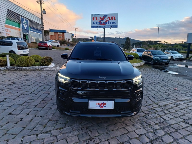 COMPASS 2.0 BLACKHAWK 4 TURBO GASOLINA 4P AUTOMÁTICO - 2025 - FLORES DA CUNHA